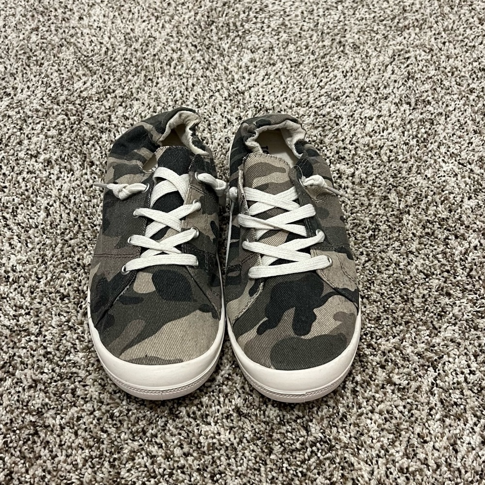 Torrid scrunched back sneakers